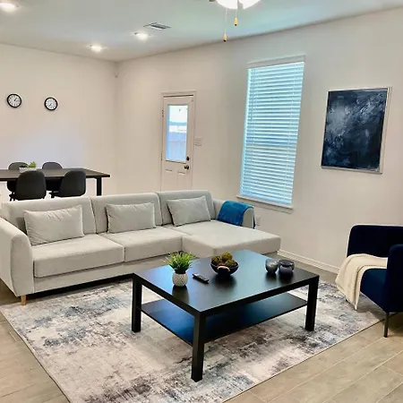 4-Br Cheerful Home Long Term Stay Equipped In Katy